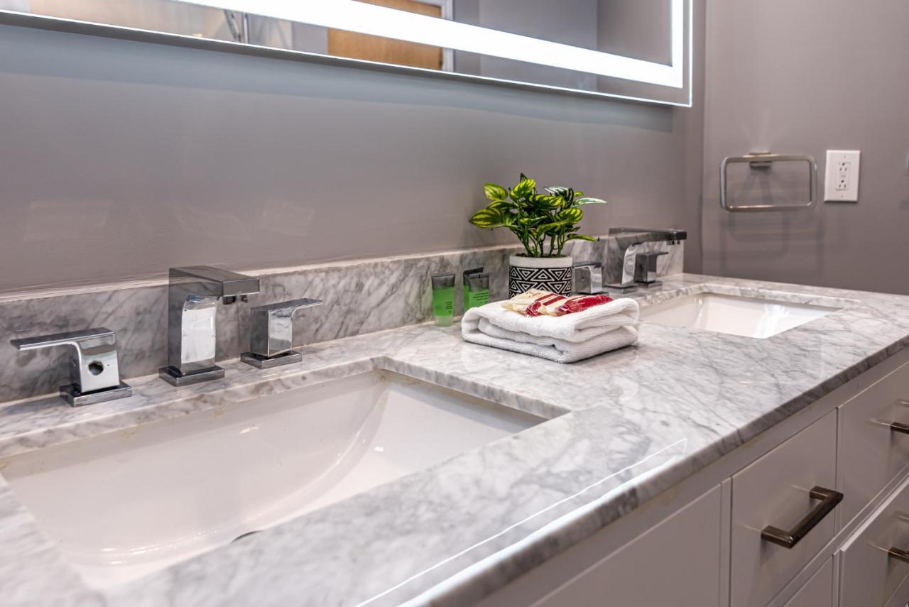 Family Friendly 3-Bedroom Beauty In Le Plateau By Denstays Montréal Eksteriør billede